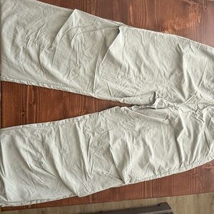 Zara Women’s Light Gray Pants